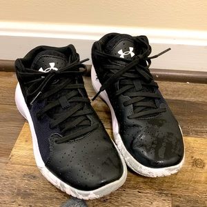 Boys Basketball Shoes